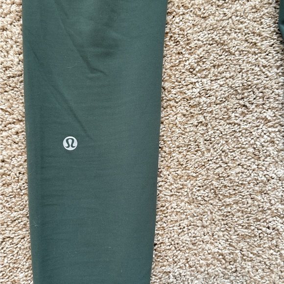 Lululemon Wunder Train Tights 28” - Picture 3 of 3